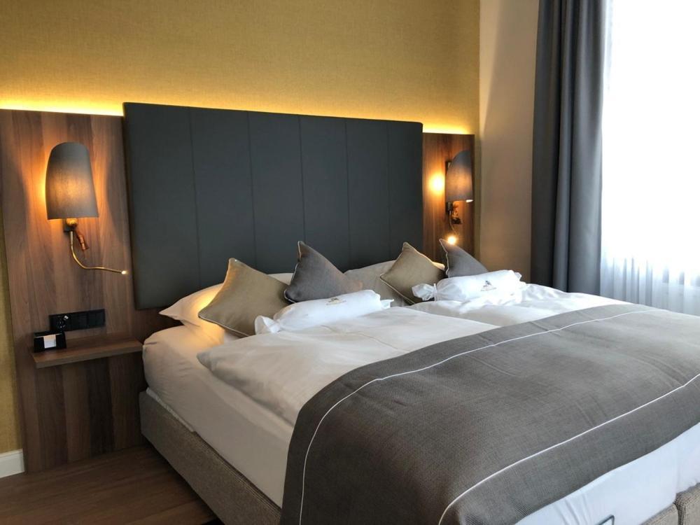 Boutique-Hotel Moseltor Трабен-Трарбах Экстерьер фото