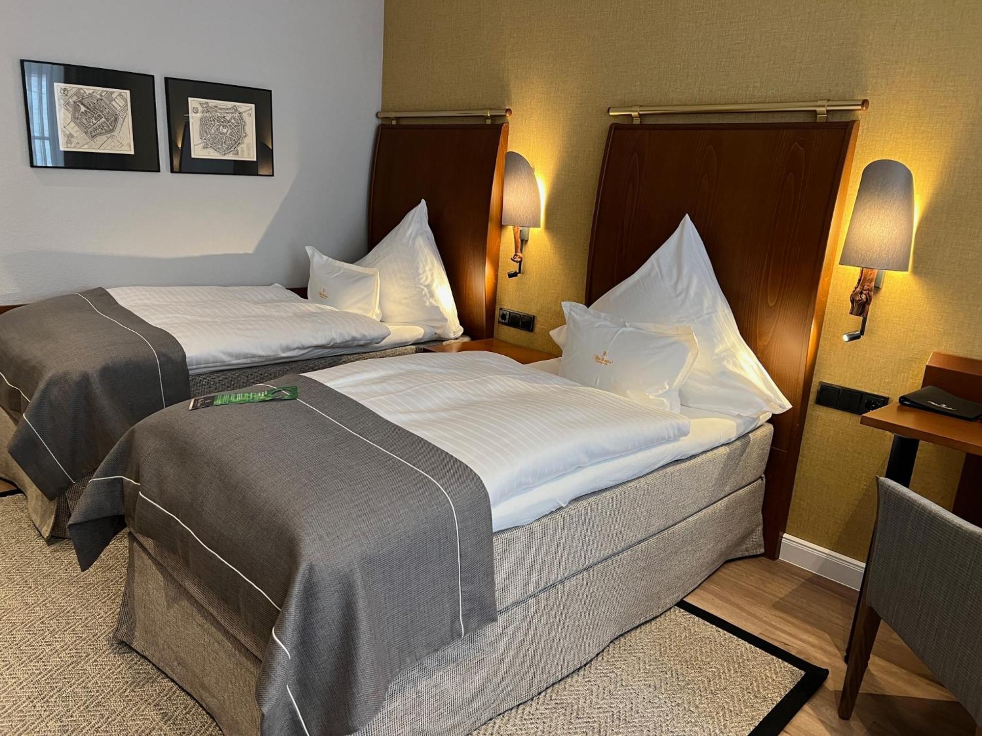 Boutique-Hotel Moseltor Трабен-Трарбах Экстерьер фото