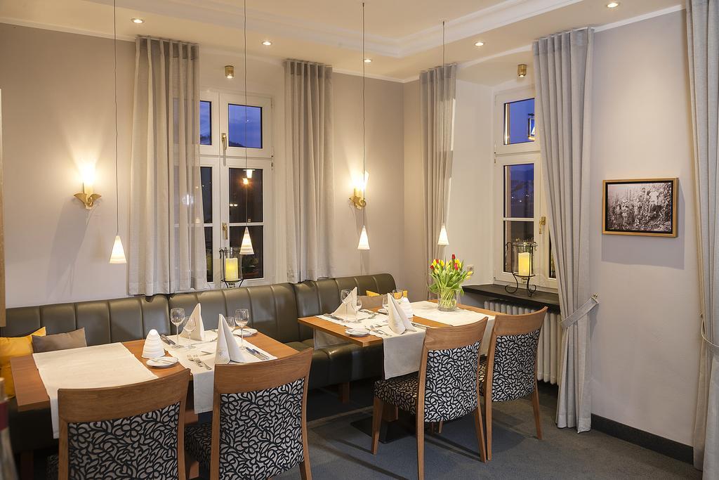 Boutique-Hotel Moseltor Трабен-Трарбах Экстерьер фото