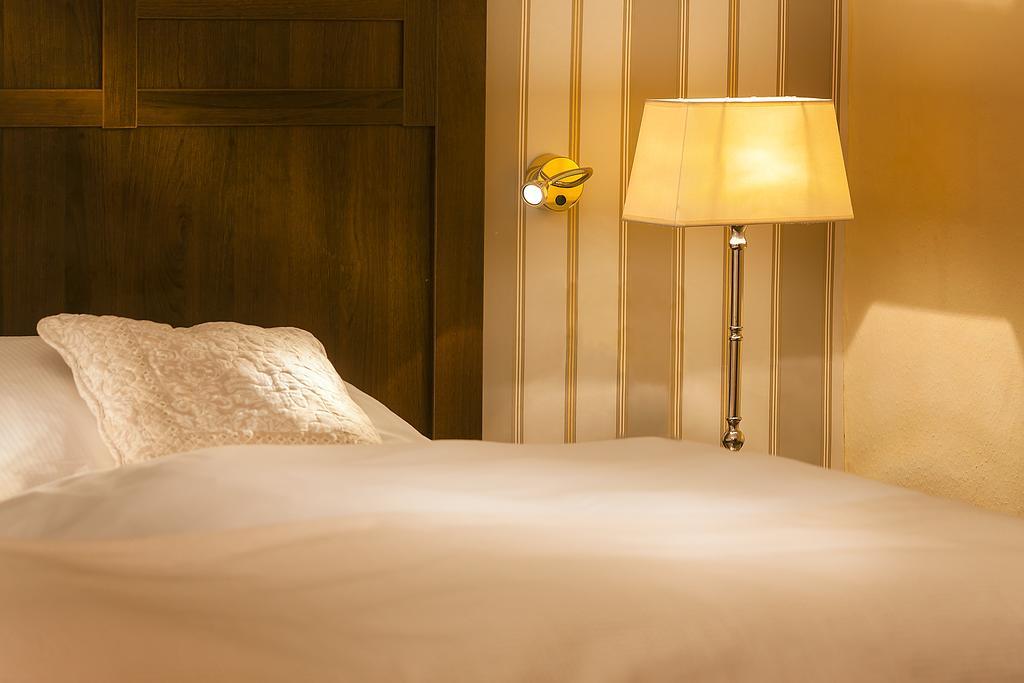 Boutique-Hotel Moseltor Трабен-Трарбах Экстерьер фото