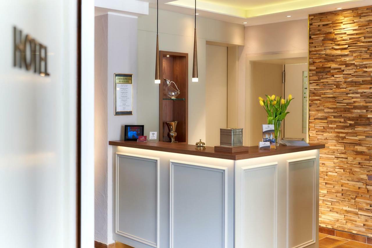 Boutique-Hotel Moseltor Трабен-Трарбах Экстерьер фото